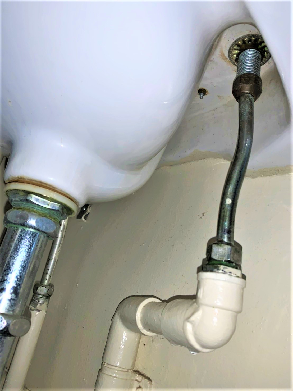 洗面台給水管交換!! アクア救急センター 洗面台給水管交換!! アクア救急センター